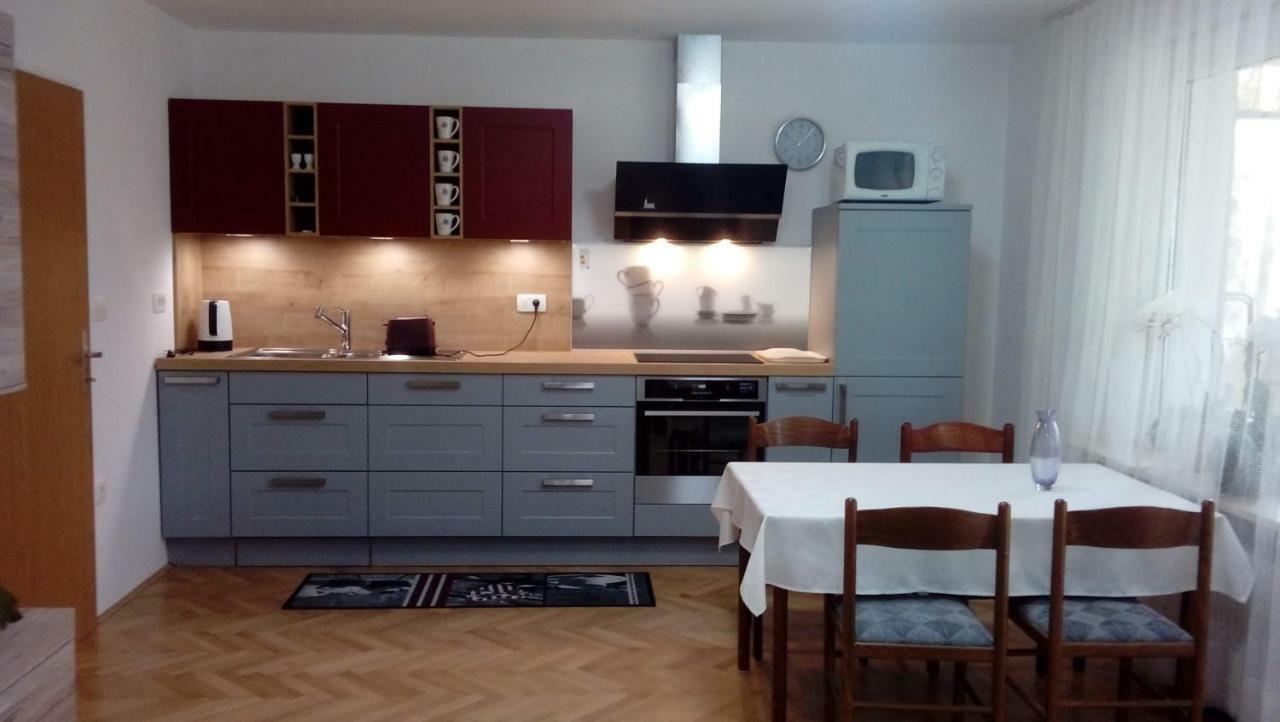 Apartma Meta Радовлица Екстериор снимка